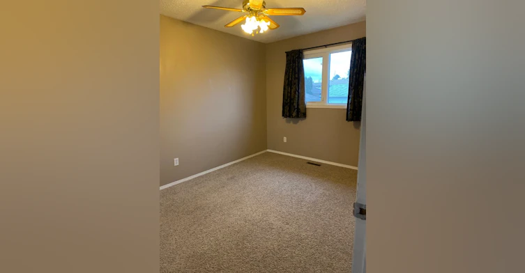 4350 38 Street Northwest, Edmonton, AB, T6L 4K4 - 11