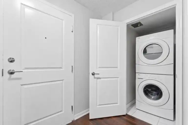 35 Bastion Street, Toronto, ON, M5V 0C2 - 3