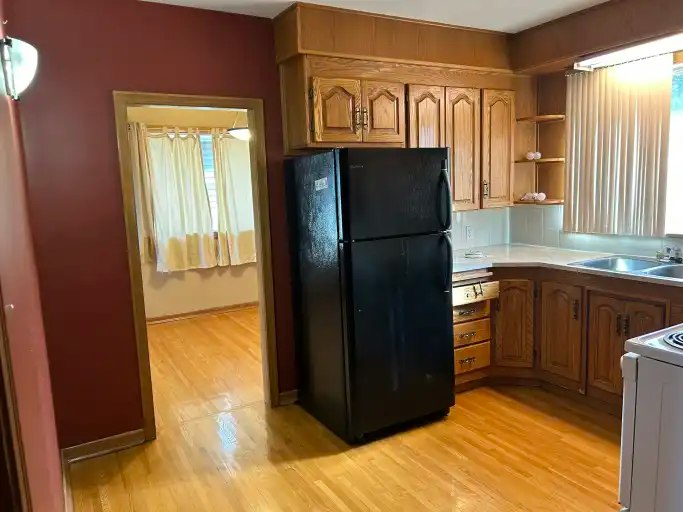 9719 72 Avenue, Edmonton, AB, T6E 0Y9 - 18