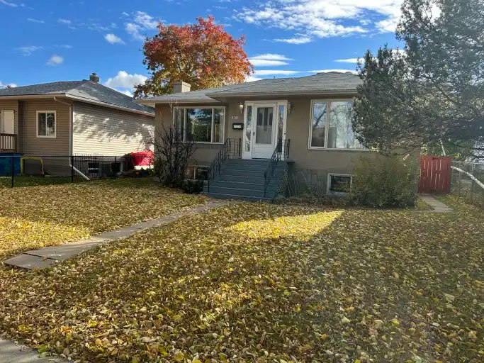 9719 72 Avenue, Edmonton, AB, T6E 0Y9 - 11