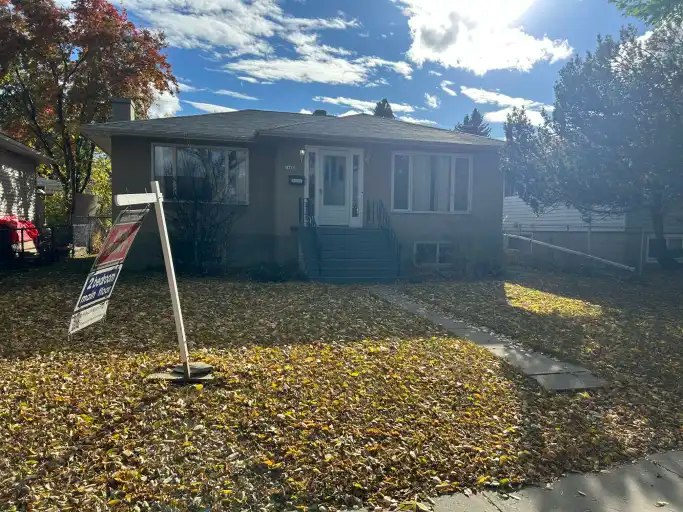 9719 72 Avenue, Edmonton, AB, T6E 0Y9 - 13