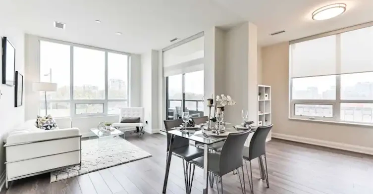 25 Water Walk Drive, Markham, ON, L6G 0G3 - 4
