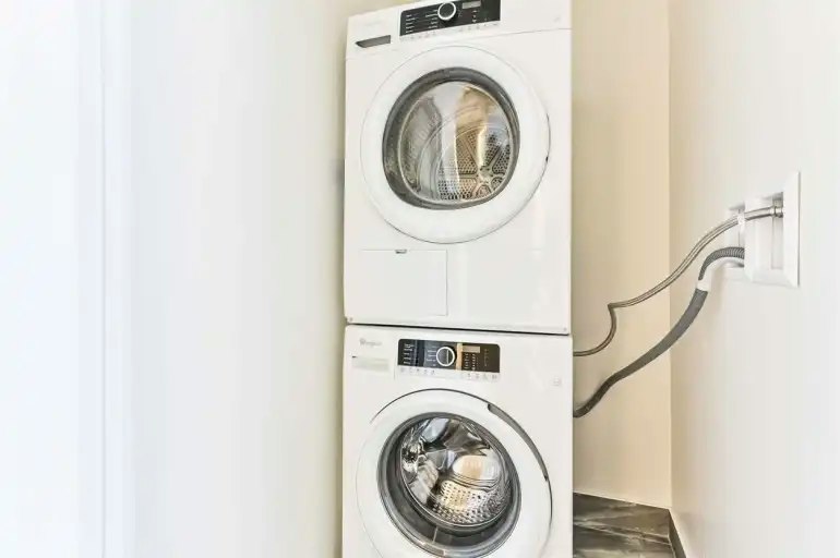 25 Water Walk Drive, Markham, ON, L6G 0G3 - 15