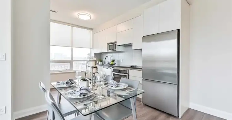 25 Water Walk Drive, Markham, ON, L6G 0G3 - 5