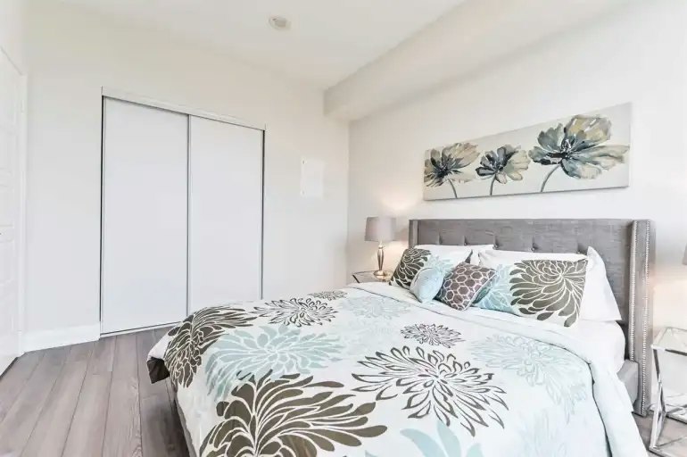 25 Water Walk Drive, Markham, ON, L6G 0G3 - 13