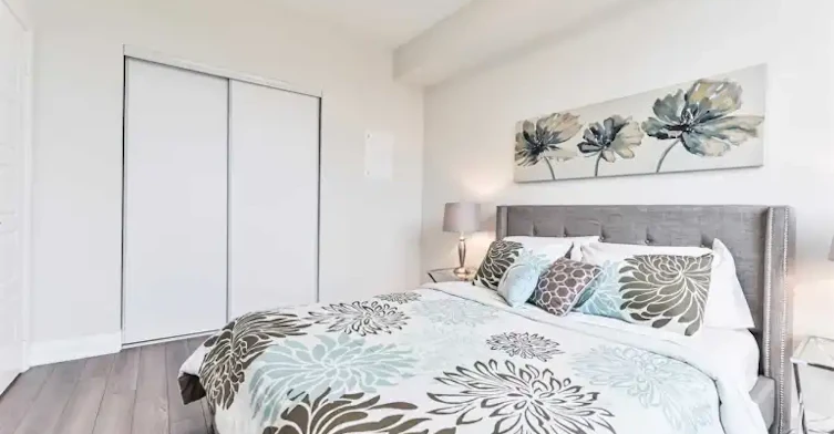 25 Water Walk Drive, Markham, ON, L6G 0G3 - 13