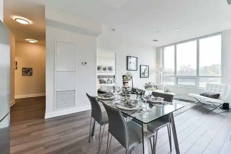 25 Water Walk Drive, Markham, ON, L6G 0G3 - 8