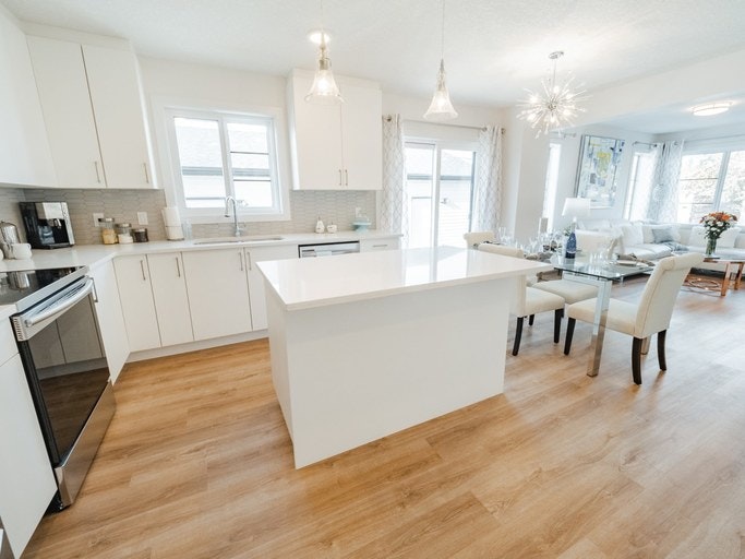 15211 103 Avenue Northwest, Edmonton, AB, T5P 1Y2 - 16
