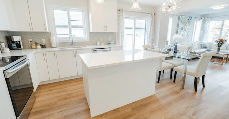 15211 103 Avenue Northwest, Edmonton, AB, T5P 1Y2 - 16