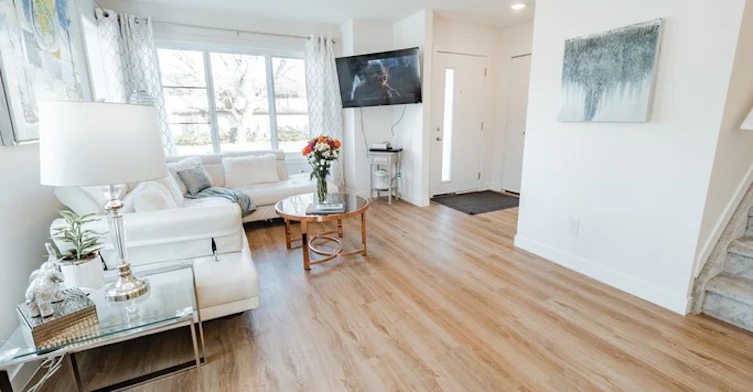 15211 103 Avenue Northwest, Edmonton, AB, T5P 1Y2 - 13