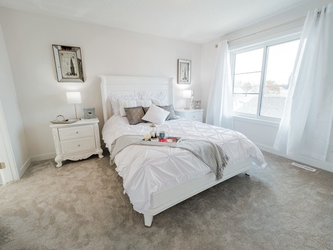 15211 103 Avenue Northwest, Edmonton, AB, T5P 1Y2 - 4