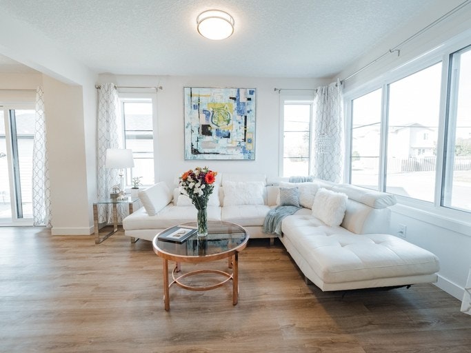15211 103 Avenue Northwest, Edmonton, AB, T5P 1Y2 - 3