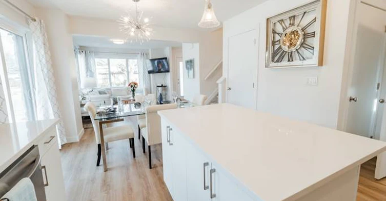 15211 103 Avenue Northwest, Edmonton, AB, T5P 1Y2 - 17