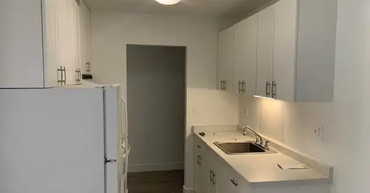 136 East 5th Street, North Vancouver, BC, V7L 1L6 - 2