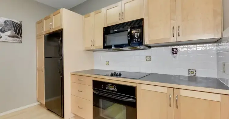 11039 83 Avenue Northwest, Edmonton, AB, T6G 0T7