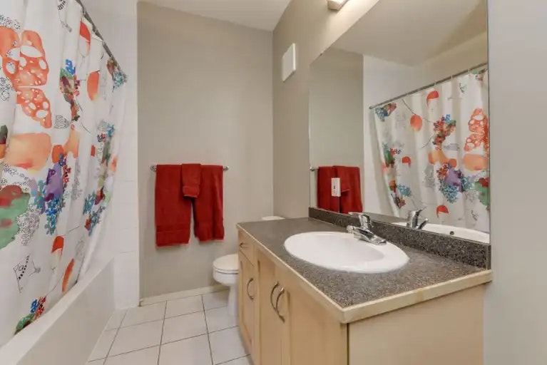 11039 83 Avenue Northwest, Edmonton, AB, T6G 0T7 - 3