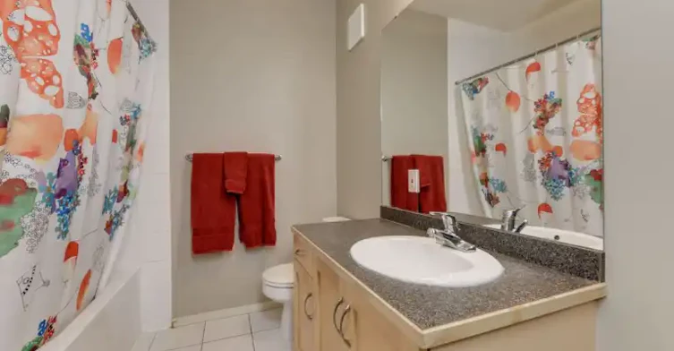 11039 83 Avenue Northwest, Edmonton, AB, T6G 0T7 - 3