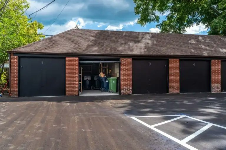 991 O'connor Drive, Toronto, ON, M4B 2T1 - 3