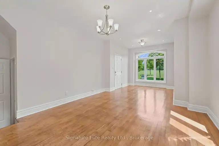 42 William Hancox Avenue, Toronto, ON, M4E 3W9 - 6
