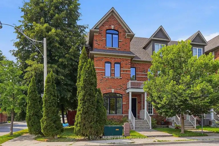 42 William Hancox Avenue, Toronto, ON, M4E 3W9 - 3