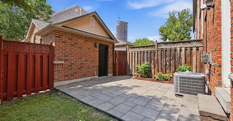 42 William Hancox Avenue, Toronto, ON, M4E 3W9 - 18