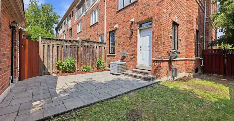 42 William Hancox Avenue, Toronto, ON, M4E 3W9 - 8