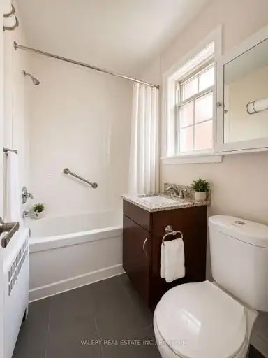 1365 Bayview Avenue, Toronto, ON, M4G 3A5 - 5