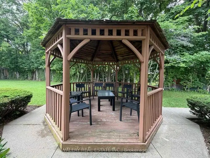 1365 Bayview Avenue, Toronto, ON, M4G 3A5