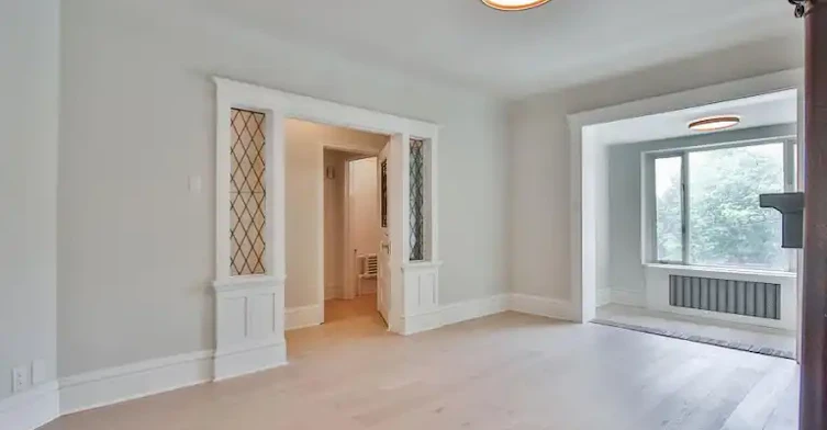 639 Broadview Avenue, Toronto, ON, M4K 2N9 - 5