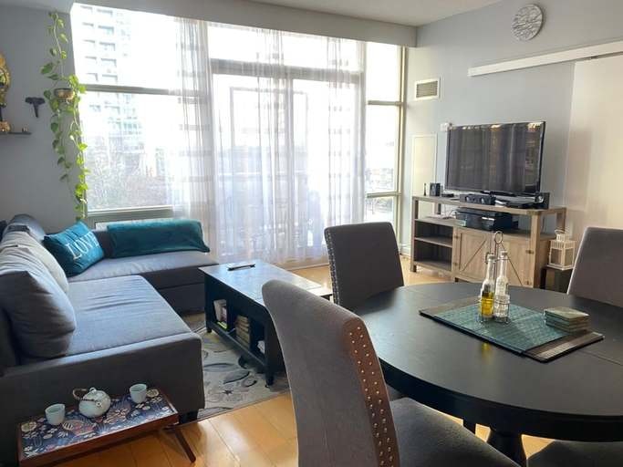 9 Spadina Avenue, Toronto, ON, M5V 3V5 - 2