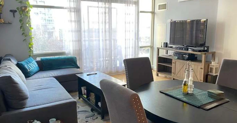 9 Spadina Avenue, Toronto, ON, M5V 3V5 - 2