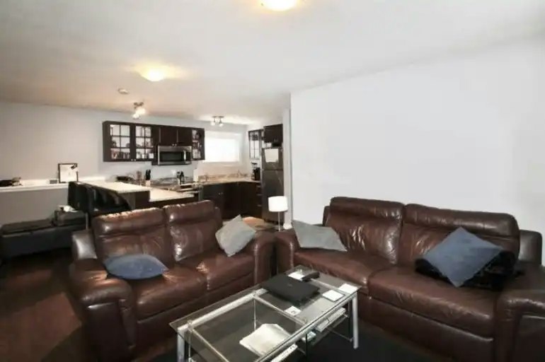 11510 77 Avenue, Grande Prairie, AB, T8W 0A3 - 3