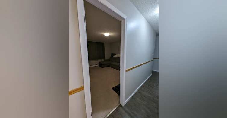 10423 69 Avenue, Edmonton, AB, T6H 2L7 - 18