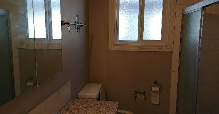 10423 69 Avenue, Edmonton, AB, T6H 2L7 - 9