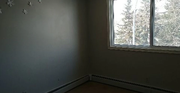 10423 69 Avenue, Edmonton, AB, T6H 2L7 - 6