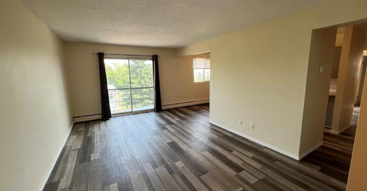 5506 41 Street, Red Deer, AB, T4N 1A7 - 6