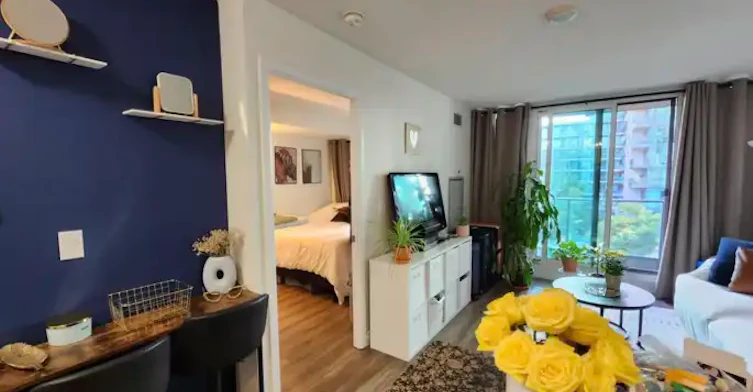 215 Fort York Boulevard, Toronto, ON, M5V 4A2 - 2