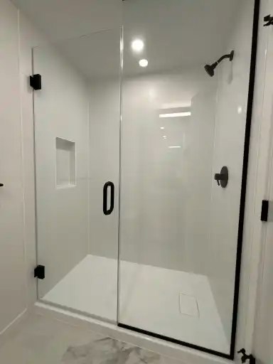 13738 Central Avenue, Surrey, BC, V3T 0X5 - 11