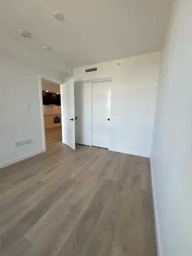 13738 Central Avenue, Surrey, BC, V3T 0X5 - 9