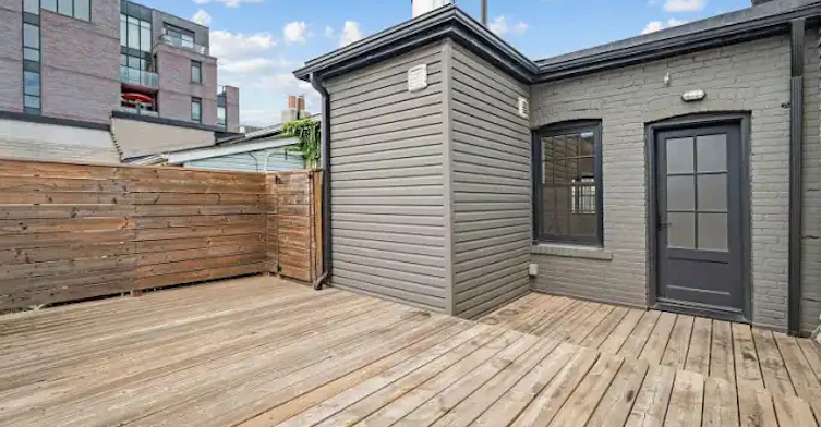 1095 Queen Street East, Toronto, ON, M4M 1K7 - 9
