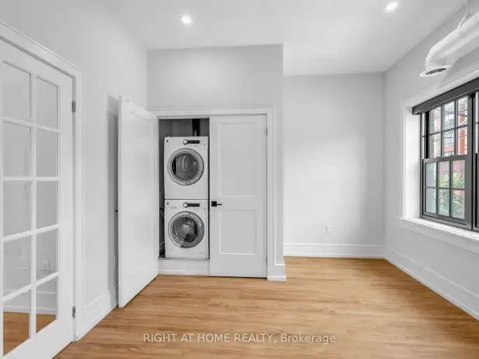 1095 Queen Street East, Toronto, ON, M4M 1K7 - 5