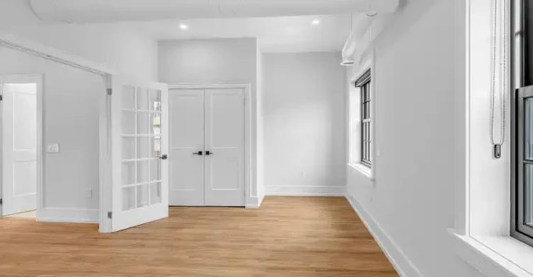 1095 Queen Street East, Toronto, ON, M4M 1K7 - 14