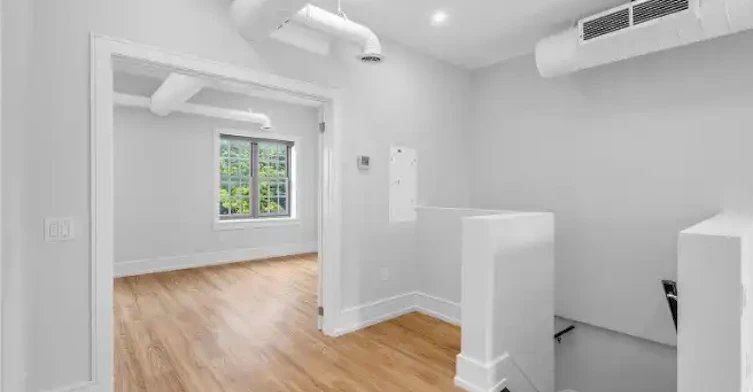1095 Queen Street East, Toronto, ON, M4M 1K7 - 2