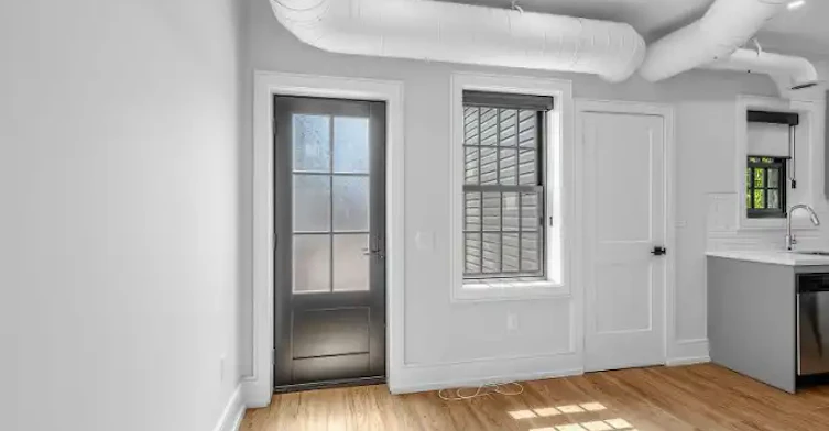 1095 Queen Street East, Toronto, ON, M4M 1K7 - 3