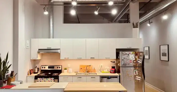 43 Hanna Avenue, Toronto, ON, M6K 1X1 - 2