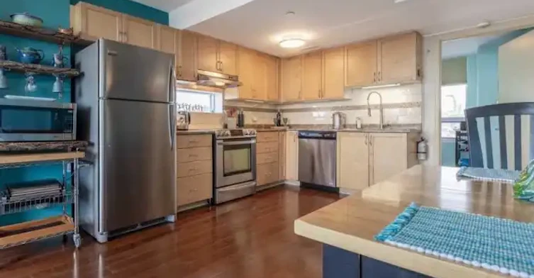 121 Queen Street, Kingston, ON, K7K 0G6 - 2