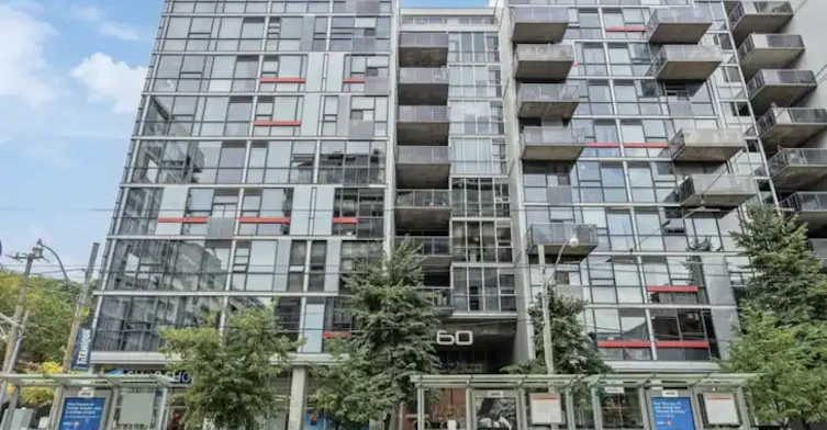 60 Bathurst Street, Toronto, ON, M5V 2P7 - 10