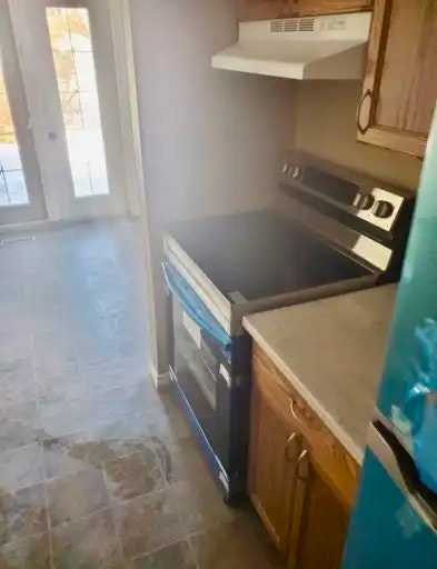5730 49a Street, Vegreville, AB, T9C 1K6 - 3