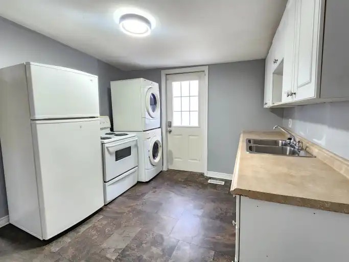 185 Parkhill Road West, Peterborough, ON