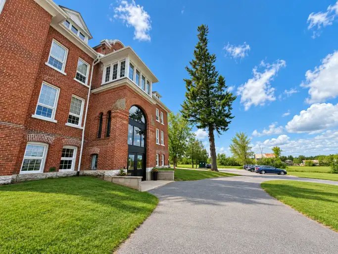 1354 Youngs Point Road, Smith-Ennismore-Lakefield, ON, K0L 2H0 - 2